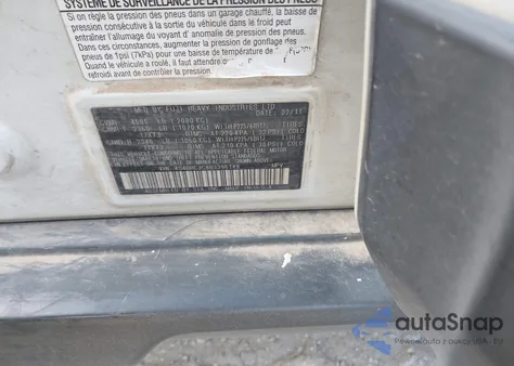 2011 Subaru Outback 2.5I Limited z USA, uszkodzony, nr VIN 4S4BRCJC8B3396149